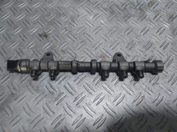 Rampa injectie Opel Astra J 1.3 cdti cod mot. A13DTC cod 55573331