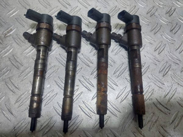 Injector Opel Astra J 1.3 cdti cod mot. A13DTC cod 0445110326