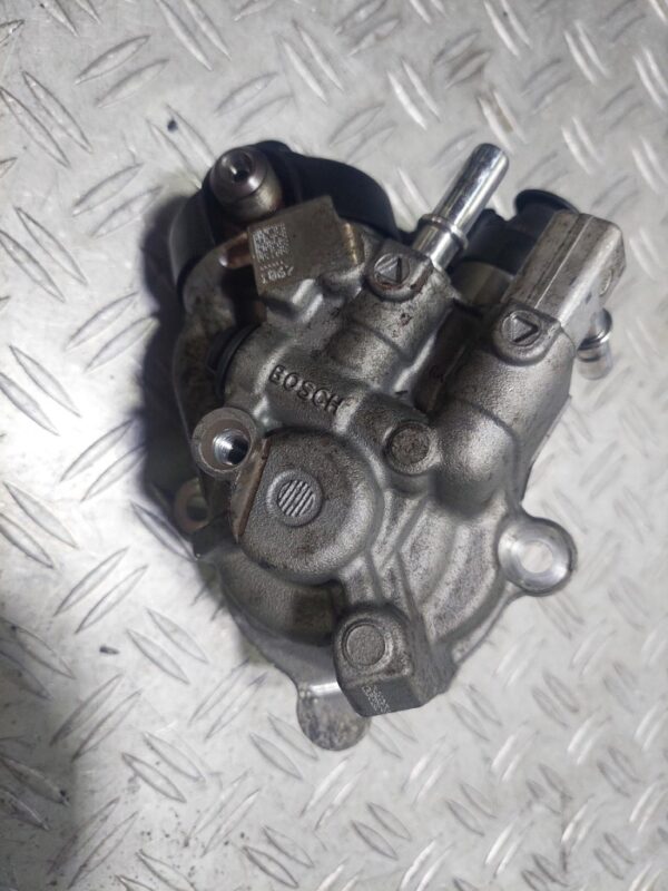 Pompa inalte injectie BMW F20 Biturbo cod B47D20B 2.0 D cod 8514138