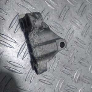 Suport pompa inalte BMW F20 Biturbo cod B47D20B 2.0 D cod 8511628