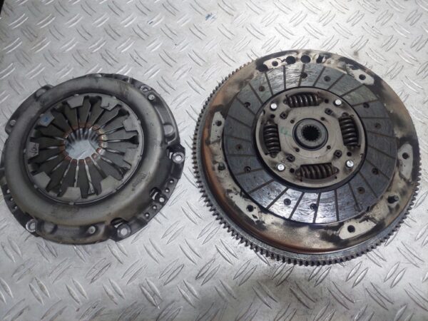 Kit ambreiaj complet cu volanta Ford KA+1.2 VCT cod motor YSKD