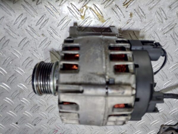 Alternator Volkswagen Passat B6 3 2.0 tdi CBD cod 03L903023F