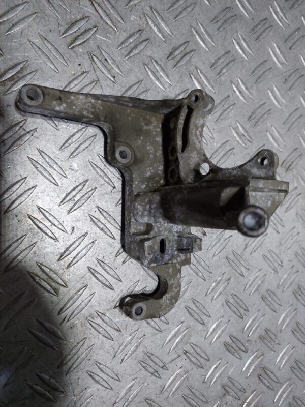 20250628_144714-rotated-1.jpg Suport motor FORD C-Max 1.6 TDCi T3JB cod AV6Q-9B470-BB