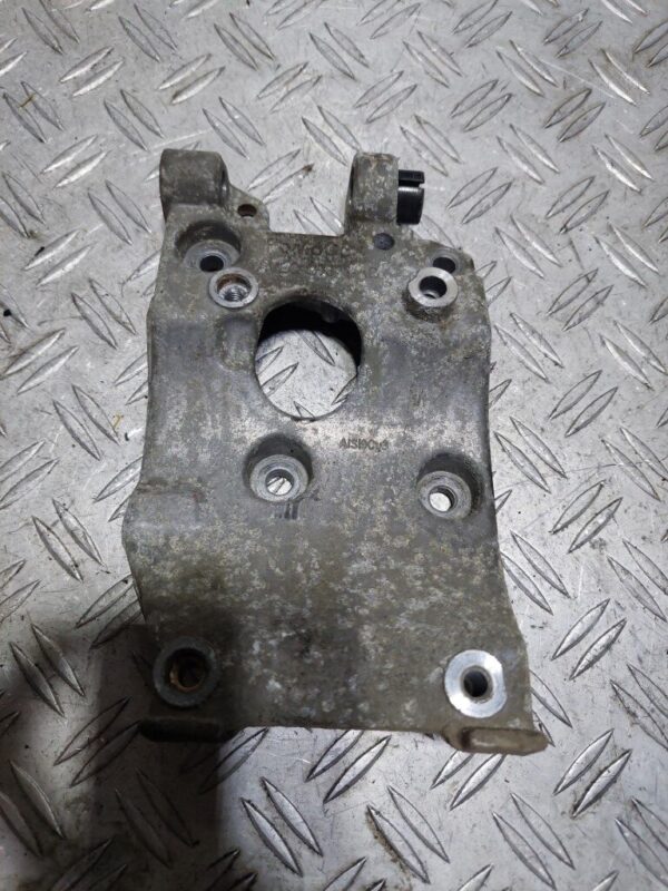 Suport compresor AC Ford C-Max 1.6 diesel cod motor T3JB cod AV2Q-8D611-AB