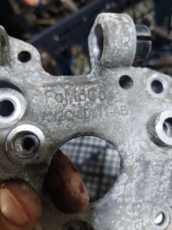 Suport compresor AC Ford C-Max 1.6 diesel cod motor T3JB cod AV2Q-8D611-AB