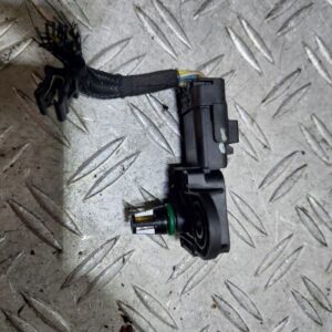 20250628_150047-rotated-1.jpg Senzor presiune admisie Peugeot 1.6 THP cod motor 5F04 echivalent cu 5F02 si 5FV cod 0261230134