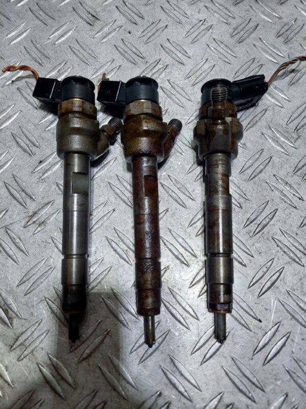 Injector BMW seria 1 E87 2.0 D N47D20A cod 0445110289