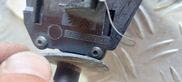 Bloc lumini cu manete si spira airbag Peugeot 607 cod 9631626080