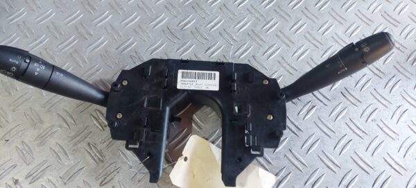 20250702_193952.jpg Bloc lumini cu manete Citroen C4 cod 96621668XT