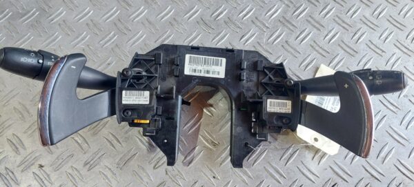 Bloc lumini cu manete si padele Citroen C5 cod: cod 96627927XT