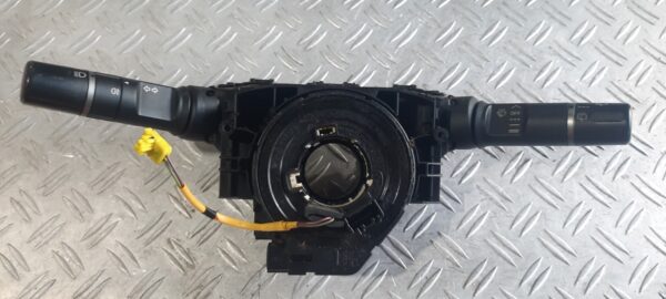 20250702_203357.jpg Bloc lumini cu manete si spira airbag Mazda 2 cod DF7166120B1