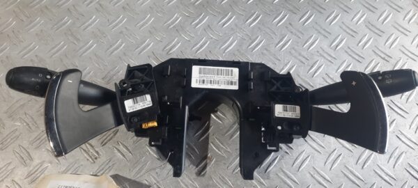 Bloc lumini cu manete padele Citroen C4 Grand Picasso cod 96656018XT