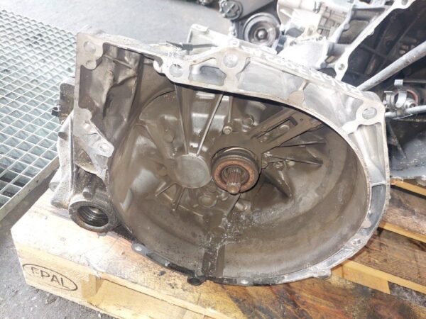 20250717_152443-rotated-1.jpg Cutie viteze manuala 5 Trepte Ford Fiesta 1.5 TDCI cod motor XVJB cod BA6R-7002-ABB