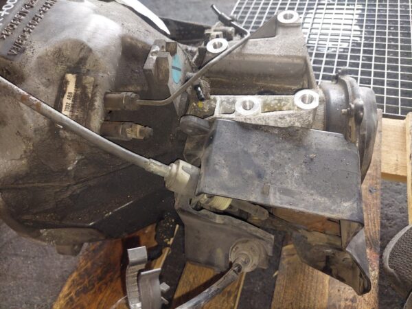 20250717_152453.jpg Cutie viteze manuala 5 Trepte Ford Fiesta 1.5 TDCI cod motor XVJB cod BA6R-7002-ABB