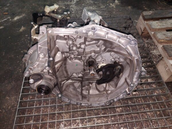 Cutie viteze manuala 5 Trepte Peugeot 2008 1.2 PureTech cod motor HMZ cod 20CR14