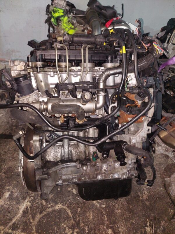 Motor fara anexe Peugeot Citroen 1.6 hdi cod motor 9H01 109 cp an 2009