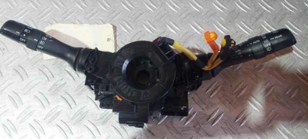 Bloc lumini cu manete si spira volan Toyota Rav 4 cod 42110 17F154