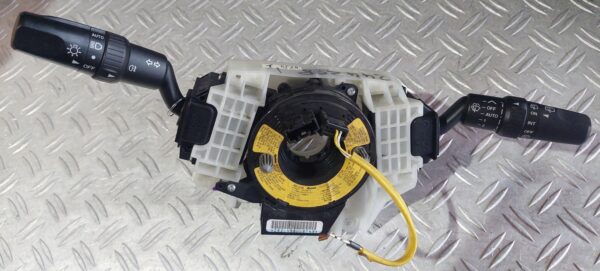 20250719_172945.jpg Bloc lumini cu manete si spira volan Mazda 5 2006 cod CC29 17E419