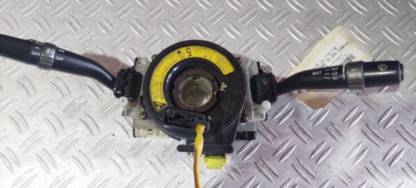 Bloc lumini cu manete si spira volan Lexus Is 200 cod 84310-53050