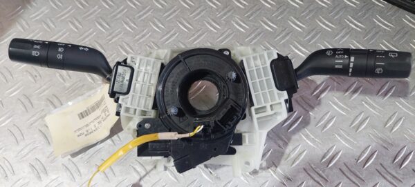 Bloc lumini cu manete si spira volan Mazda 3 2011 cod BFS2 17H006