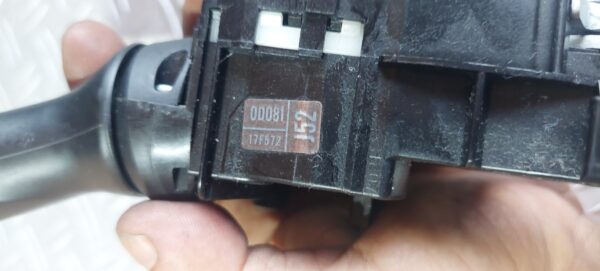 20250719_175934.jpg Bloc lumini cu manete TOYOTA YARIS cod 0D081 17F572