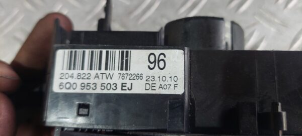 Bloc lumini cu manete si spira volan VW Polo cod 6Q0 953 503 EJ