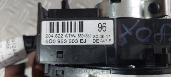Bloc lumini cu manete Volkswagen Polo V 6R 2010 cod 6Q0 953 503 EJ