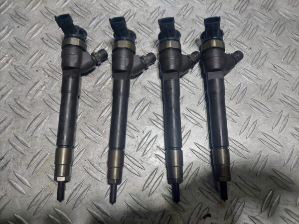 Injector RENAULT Scénic III (JZ0/1_) 1.6 DCI R9M413 cod 0445110 546 / HML6T1205R
