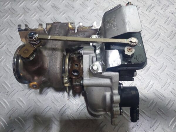 Turbosuflanta RENAULT Captur (J5_, H5_) 1.3 TCe cod motor H5HA490 H5H49 cod 8839600008