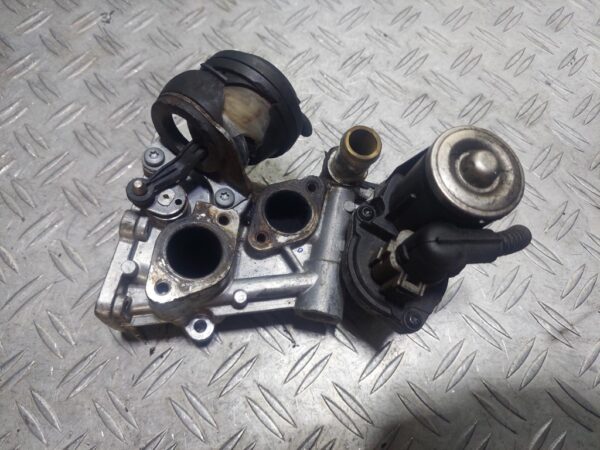 EGR AUDI A3 Hatchback (8P1) 1.6 TDI cod motor CAY cod : 0280751016