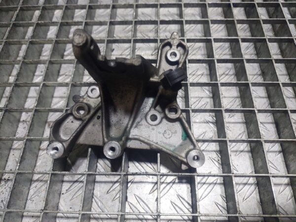 20250725_175946.jpg Suport egr Peugeot 308 T7 2.0 HDI cod motor PSA RHF 140 Cp cod : 9656392880