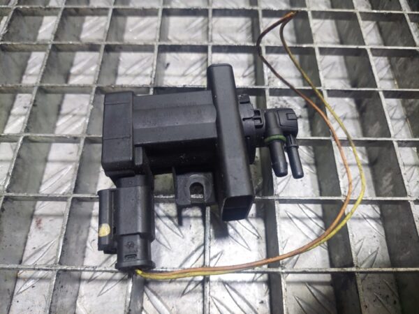 Supapa vacuum PEUGEOT 308 I Hatchback (4A, 4C) 2.0 HDI cod motor PSA RHF 140 Cp cod : 9660693180