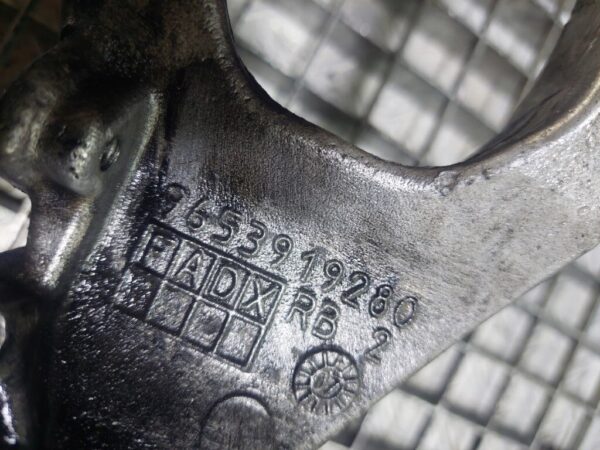 20250725_180546-rotated-1.jpg Suport cutie viteze PEUGEOT 407 2.7 HDI PSA cod motor UHZ 204 Cp cod : 9653919280
