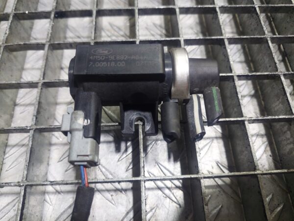Supapa vacuum Peugeot 407 2.7 HDI PSA cod motor UHZ 204 Cp cod : 4M5Q9E882AA