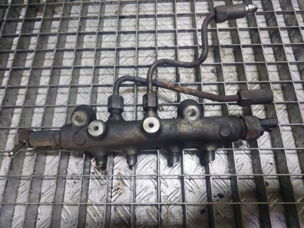 20250725_184031.jpg Rampa injectoare MAZDA 6 2.2 cod motor RF7J