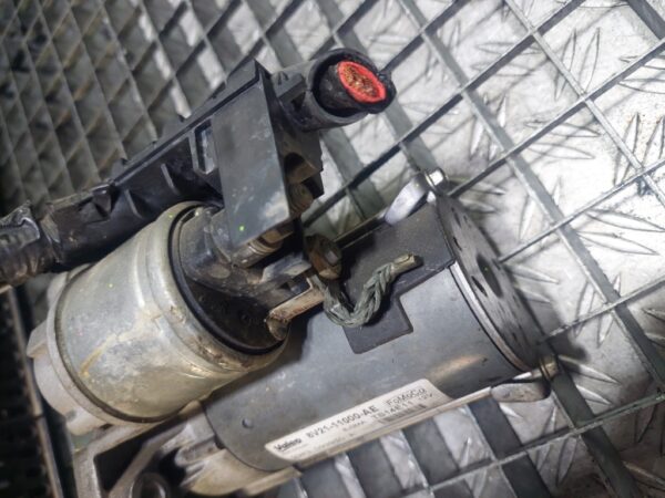 20250725_191330.jpg Electromotor FORD Fiesta Mk4 1.5 TDCI cod motor UGJC cod 8V21-11000-AE