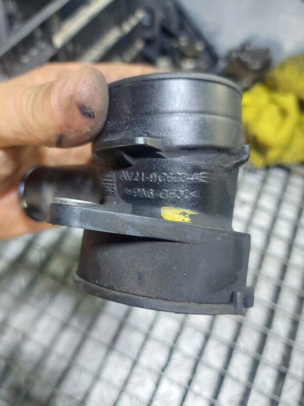 20250725_191753-rotated-1.jpg Furtun tubulatura intercooler Ford Fiesta 1.5 TDCI cod motor UGJC cod : AV219C623AE