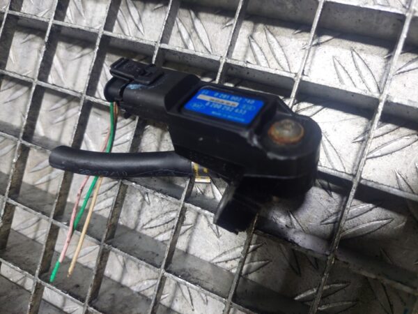 Senzor presiune AC Renault Laguna 2.0 DCI M9R761 cod : 0281002740 / 8200292433