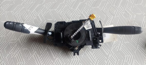 20250728_182325.jpg Bloc lumini cu manete si spira volan DACIA SANDERO 1.2 Cod 8200792584S