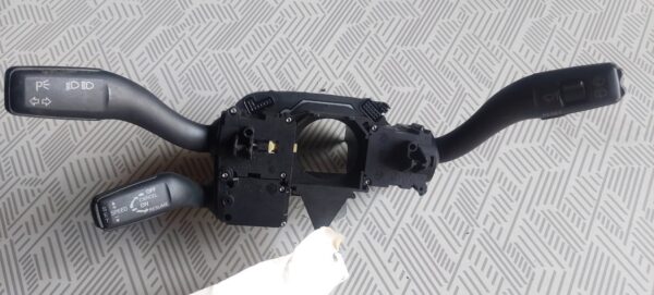 20250728_184454.jpg Bloc lumini cu manete Audi A6 C6 2.0 Tdi 2006 Cod 4F0953549D