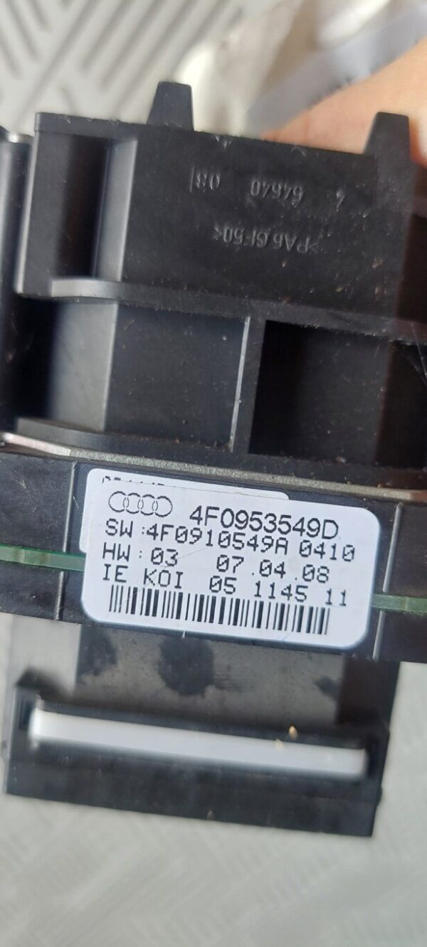 20250728_184459-rotated-1.jpg Bloc lumini cu manete Audi A6 C6 2.0 Tdi 2006 Cod 4F0953549D