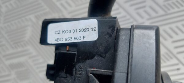 20250728_185045.jpg Bloc lumini cu manete si spira volan Vw Golf 4 1997-2004 1.6 16V Bcb Benzina Cod 4BO953503F