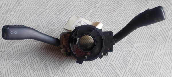 Bloc lumini cu manete si spira volan Volkswagen Golf 4 [1997 - 2006] 1.9 TDI Cod 8L0953513G