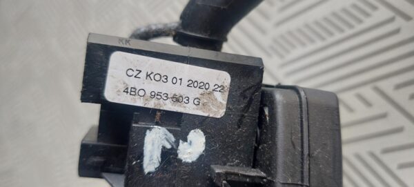 20250728_192753.jpg Bloc lumini cu manete si spira volan Volkswagen Golf IV (MK4 1997-2003) 1.9 Cod 4BO953503G