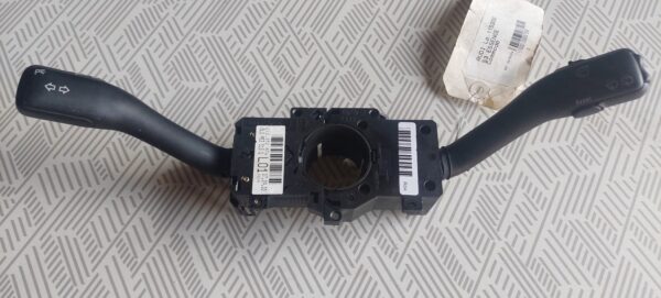 Bloc lumini cu manete si spira volan Audi A3 8L 1.9 TDI Cod 8L0953513G