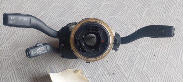 Bloc lumini cu manete si spira volan Audi A6 C6 2.0 TDI Cod 4F0953549D