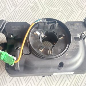 Bloc lumini cu manete si spira volan Opel Astra H Cod 13197719