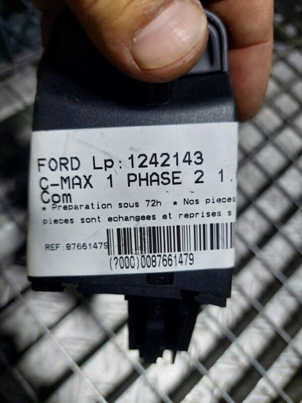 20250812_202154-rotated-1.jpg Maneta comanda radio FORD C-MAX 1