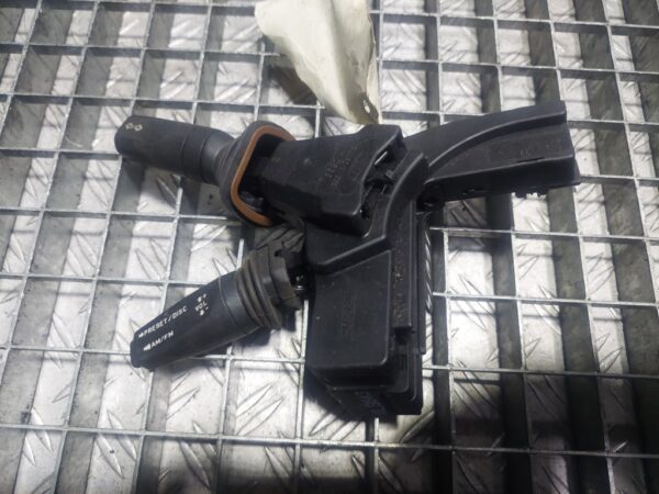 20250812_204404-1.jpg Manete lumini si stergator Ford Mondeo 1996 diesel