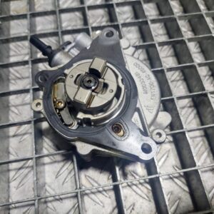 20250818_174302.jpg Pompa vacuum Citroen C4 Picasso (2) 1.2 THP cod 9812133880